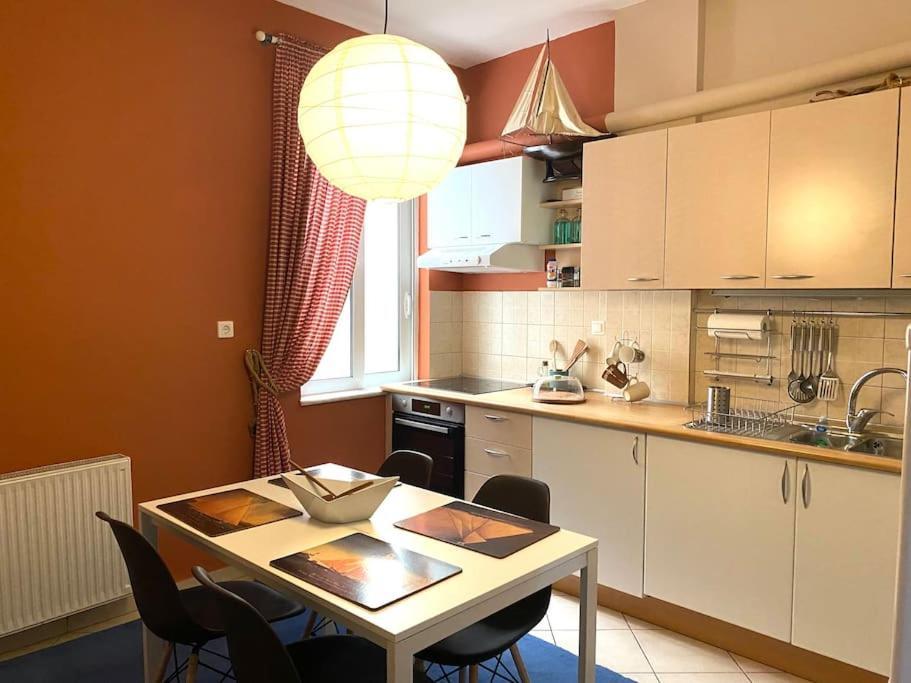 Central Spacious Apartment 70Sqm 特里波利斯 外观 照片